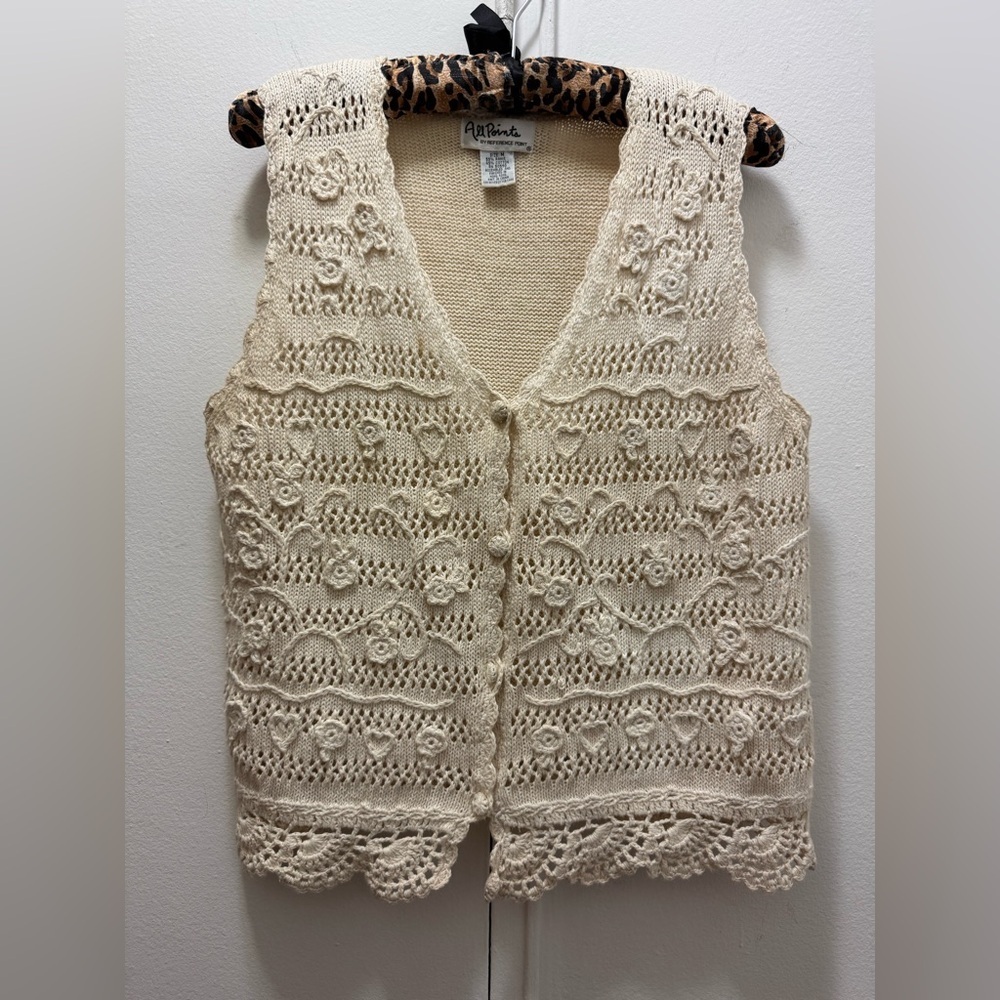 All Points by Reference Point vintage hand-knit cream crochet vest cottagecore